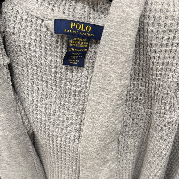 Ralph Lauren Gray Waffle Knit Robe with Logo - Picture 2 of 4